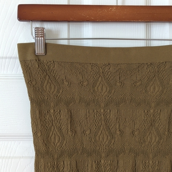 Out From Under Textured Jacquard Knit Form Fitting Strapless Thong Bodysuit L - Picture 3 of 12